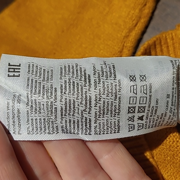 Jacqueline de Yong V-neck Sweater - Picture 5 of 7